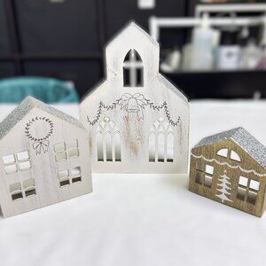 Kirkland - Set of 3 Christmas Houses NWOT